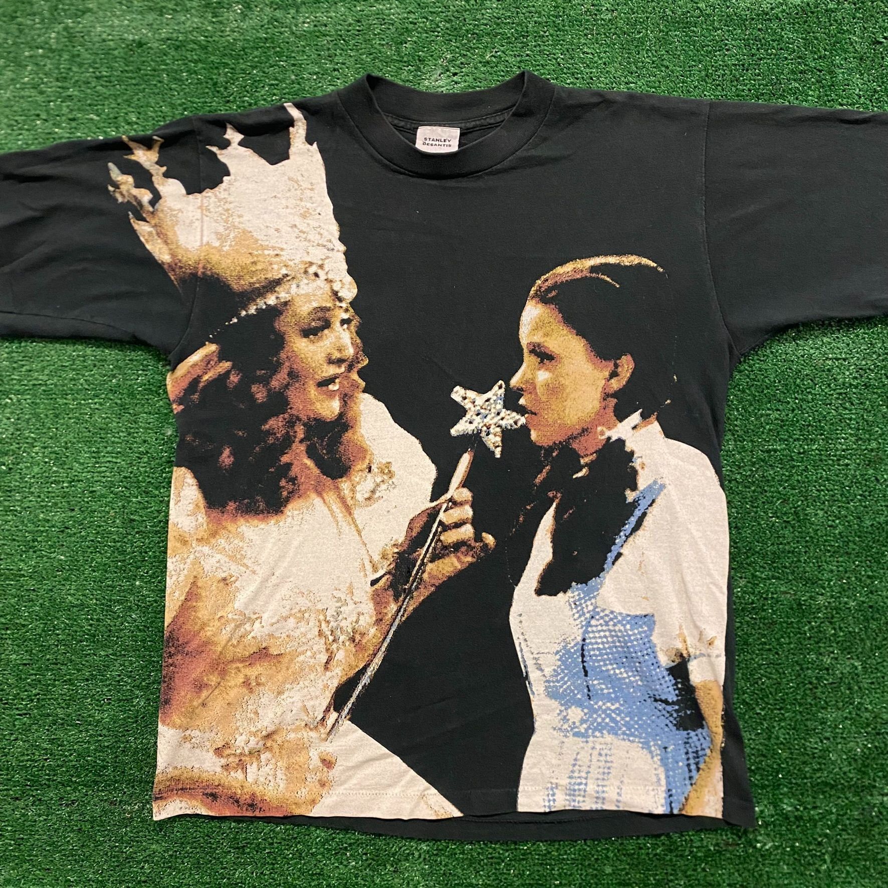 Vintage Crazy Vintage 90s Wizard of Oz Witch Movie T-Shirt Size US L / EU 52-54 / 3 - 1 Thumbnail
