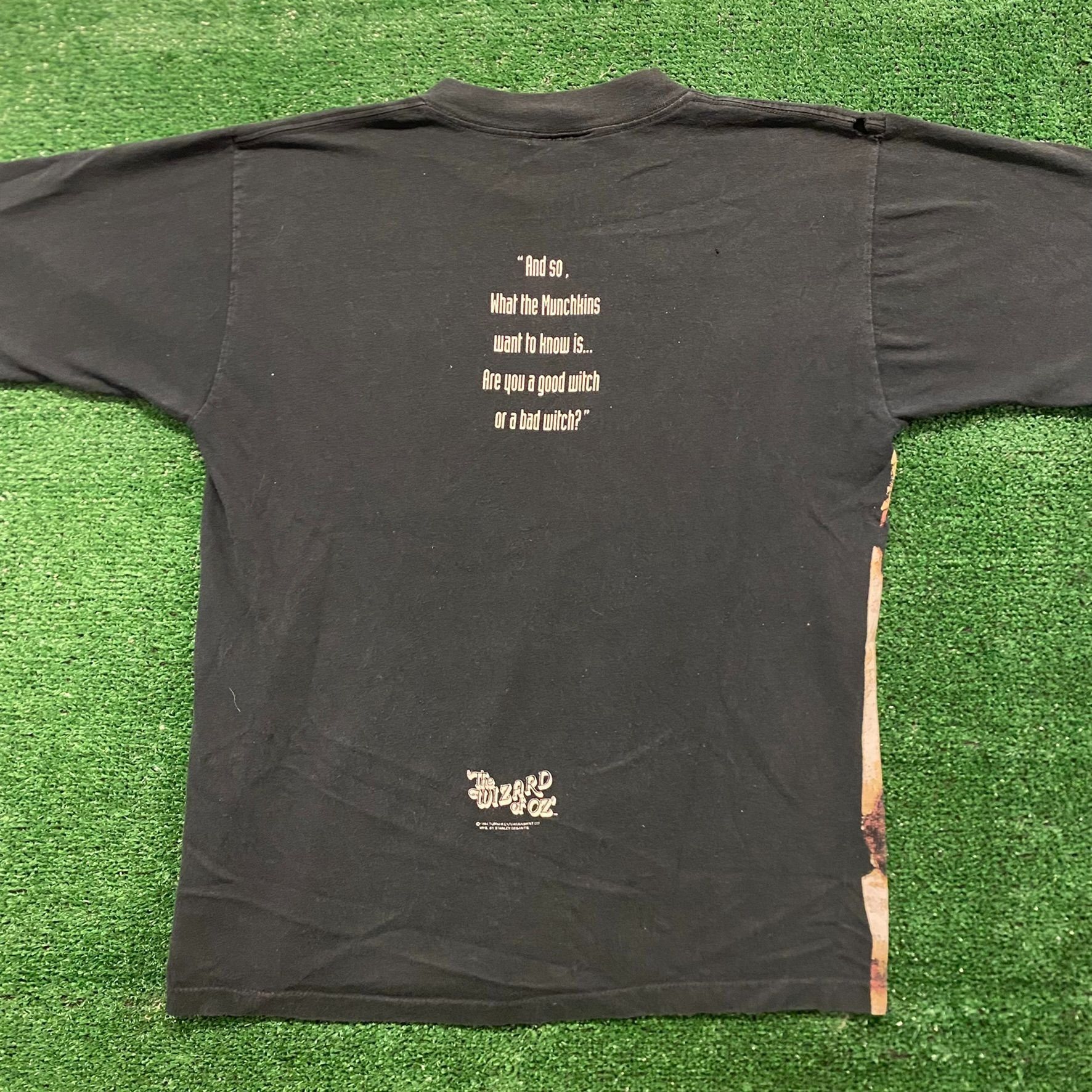 Vintage Crazy Vintage 90s Wizard of Oz Witch Movie T-Shirt Size US L / EU 52-54 / 3 - 4 Thumbnail