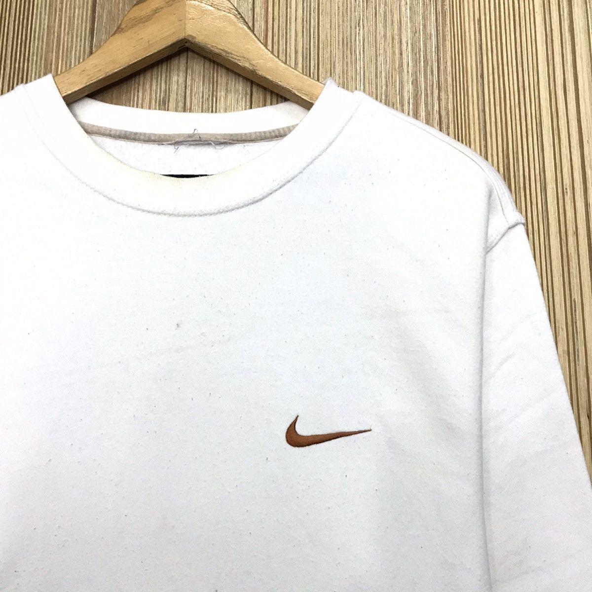 Nike × Vintage Vintage Nike Small Logo Sweatshirt Size US L / EU 52-54 / 3 - 3 Thumbnail