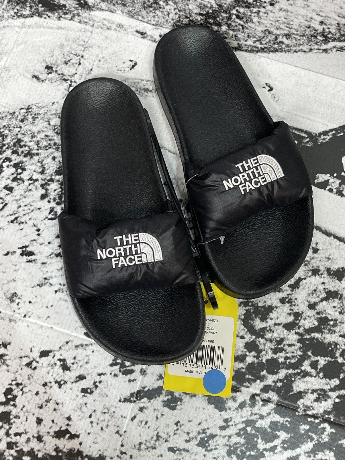 Streetwear The North Face new tag The North Face puffer slides sandals women size 7 Grailed