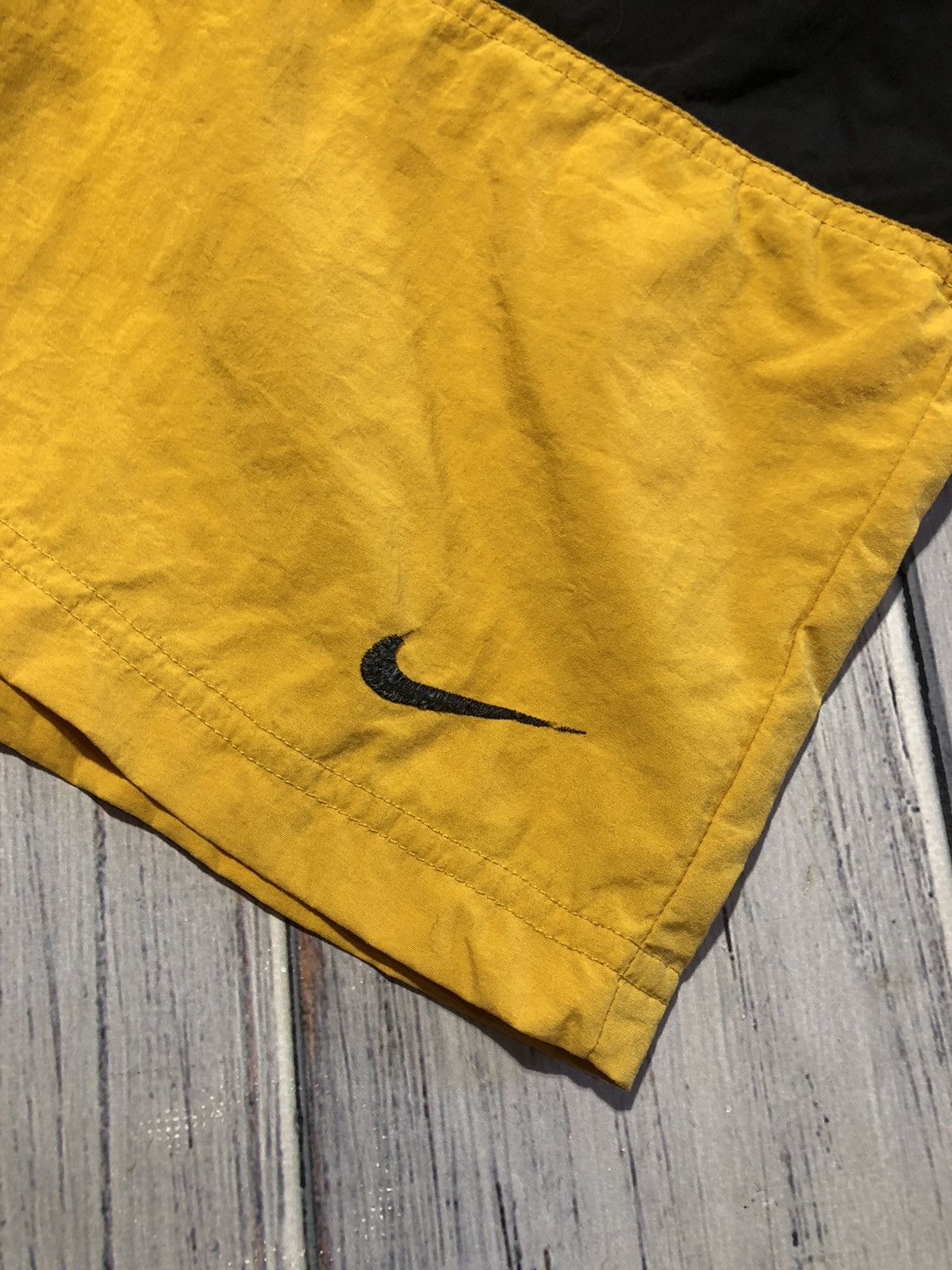 Nike Vintage Nike Nylon Shorts 90s Big Logo Swoosh Drill Size US 30 / EU 46 - 4 Thumbnail