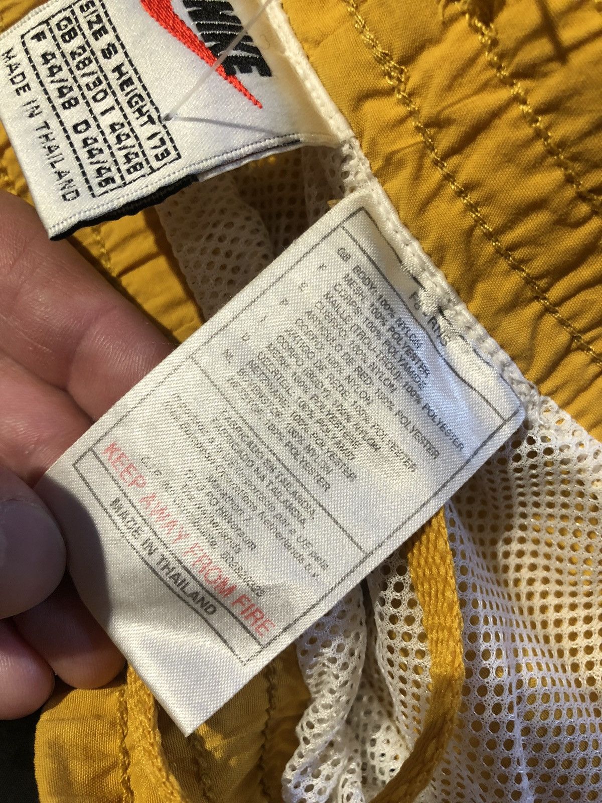 Nike Vintage Nike Nylon Shorts 90s Big Logo Swoosh Drill Size US 30 / EU 46 - 8 Thumbnail