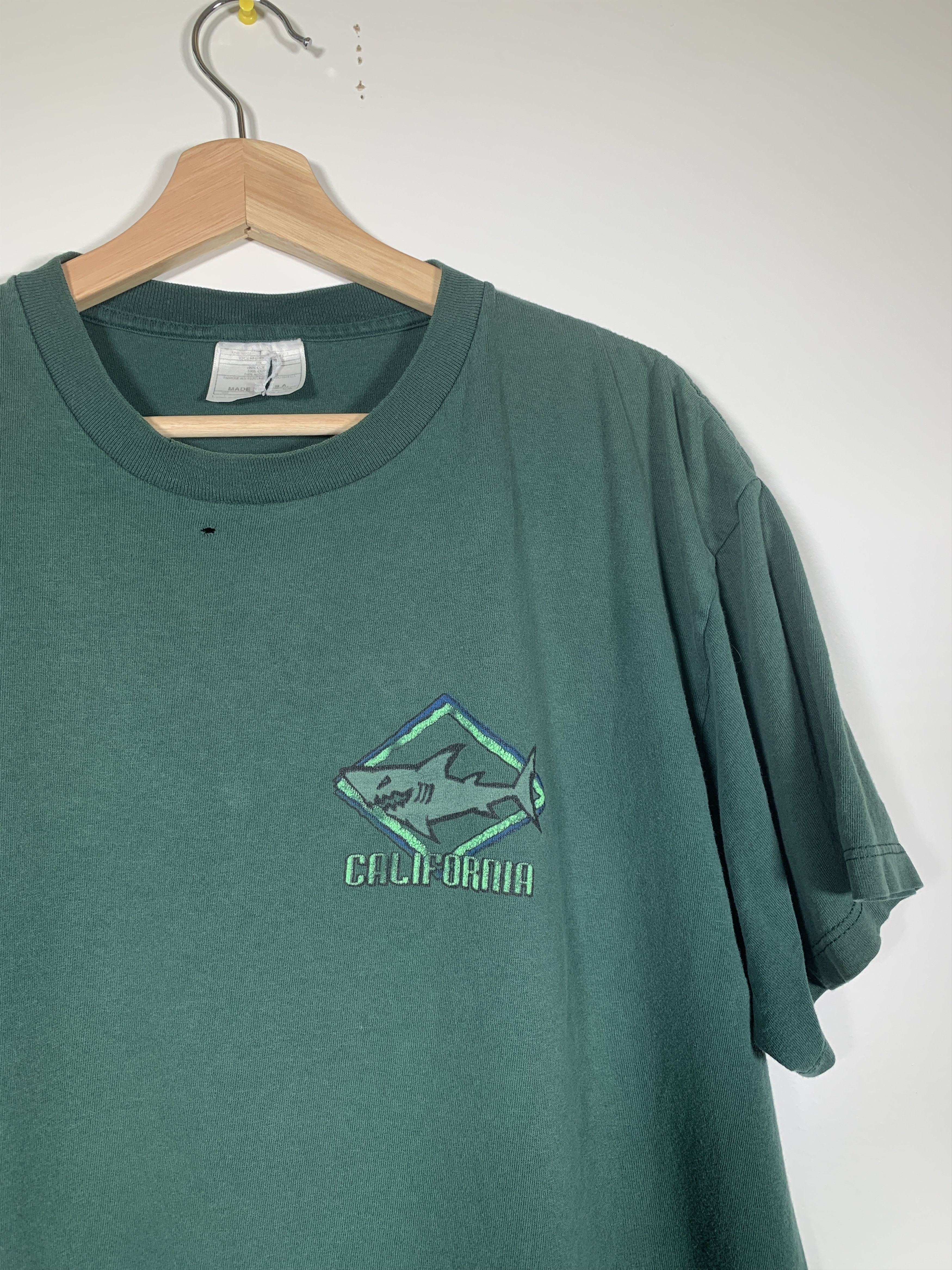 Vintage Faded 90s San Diego Beach Neon Shark T Shirt Nature Size US L / EU 52-54 / 3 - 5 Thumbnail