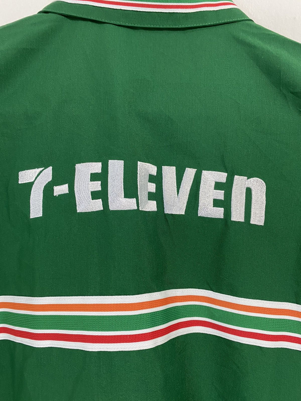 uniform-wares-vintage-90-s-7-eleven-worker-uniform-embroidery-logo