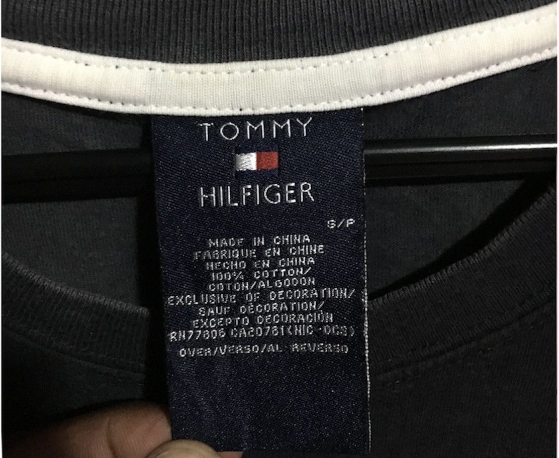 Tommy Hilfiger VINTAGE TOMMY HILFIGER BLUE BIG LOGO TEE SHIRT Size US S / EU 44-46 / 1 - 3 Thumbnail