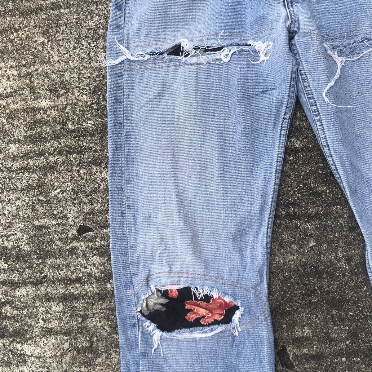 Levi's 90s Levis 501 Distressed Denim Jeans Sakura Size US 32 / EU 48 - 8 Thumbnail