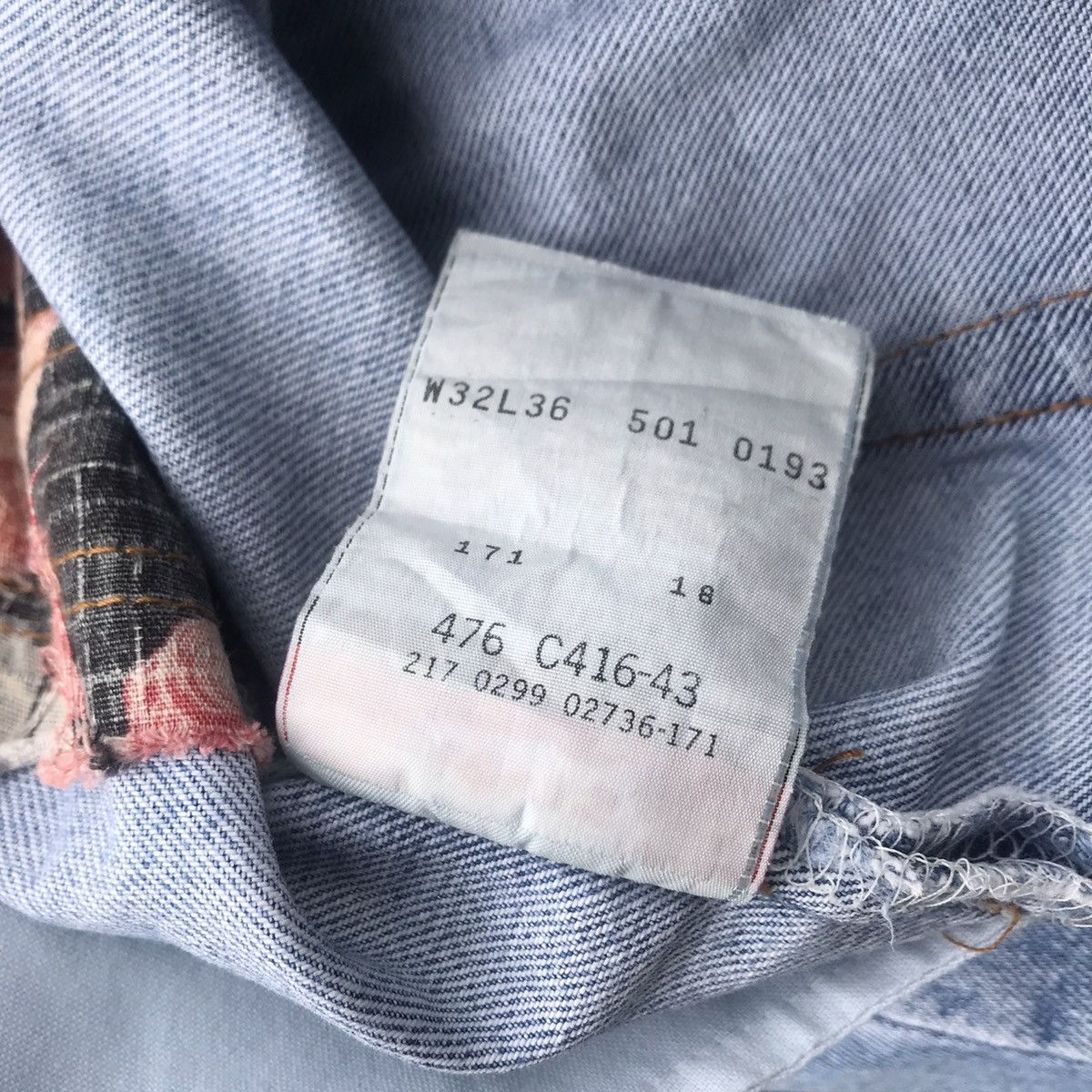 Levi's 90s Levis 501 Distressed Denim Jeans Sakura Size US 32 / EU 48 - 22 Thumbnail
