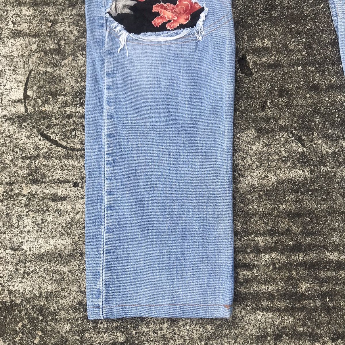 Levi's 90s Levis 501 Distressed Denim Jeans Sakura Size US 32 / EU 48 - 10 Thumbnail
