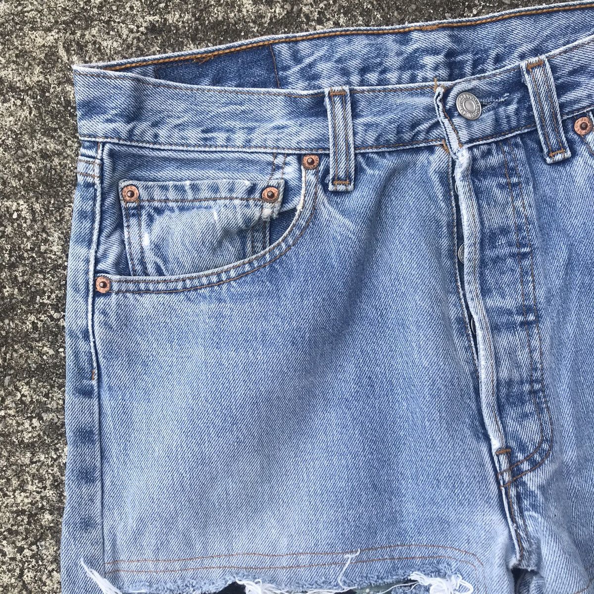 Levi's 90s Levis 501 Distressed Denim Jeans Sakura Size US 32 / EU 48 - 6 Thumbnail