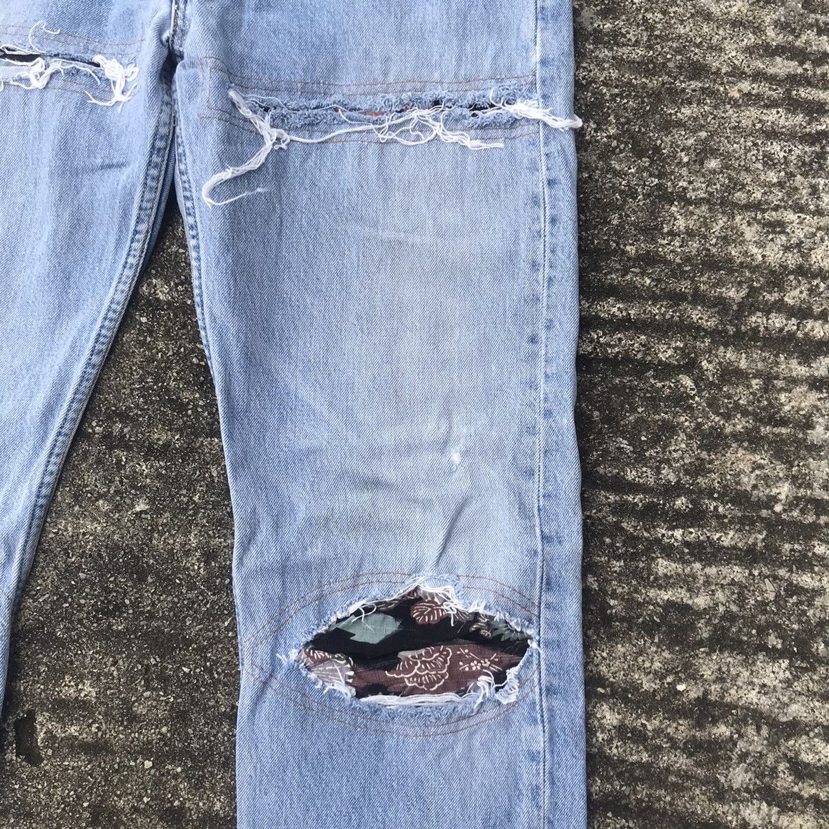 Levi's 90s Levis 501 Distressed Denim Jeans Sakura Size US 32 / EU 48 - 9 Thumbnail