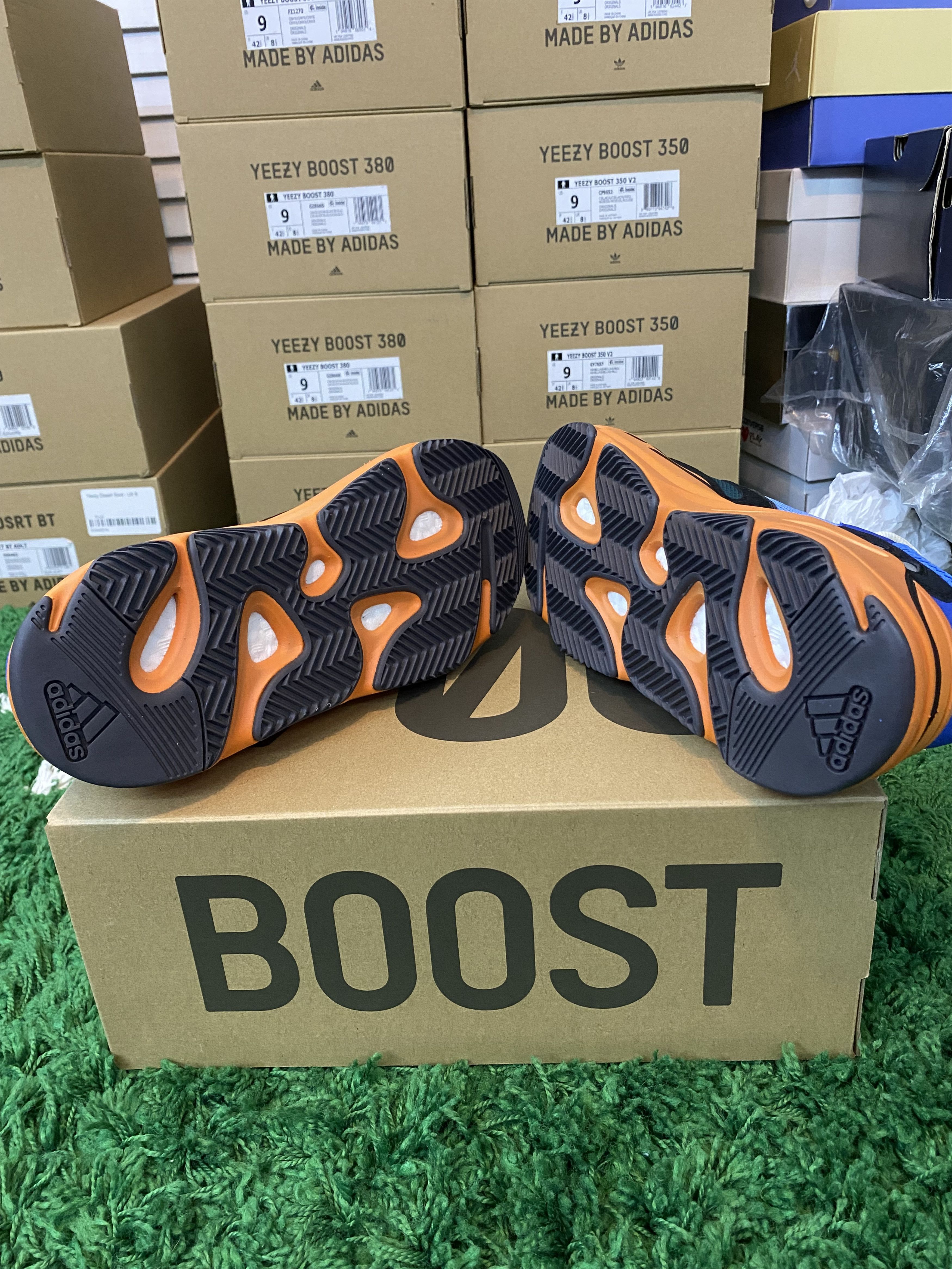 Adidas × Kanye West Yeezy Boost 700 - GZ0541 Size US 8.5 / EU 41-42 - 6 Thumbnail
