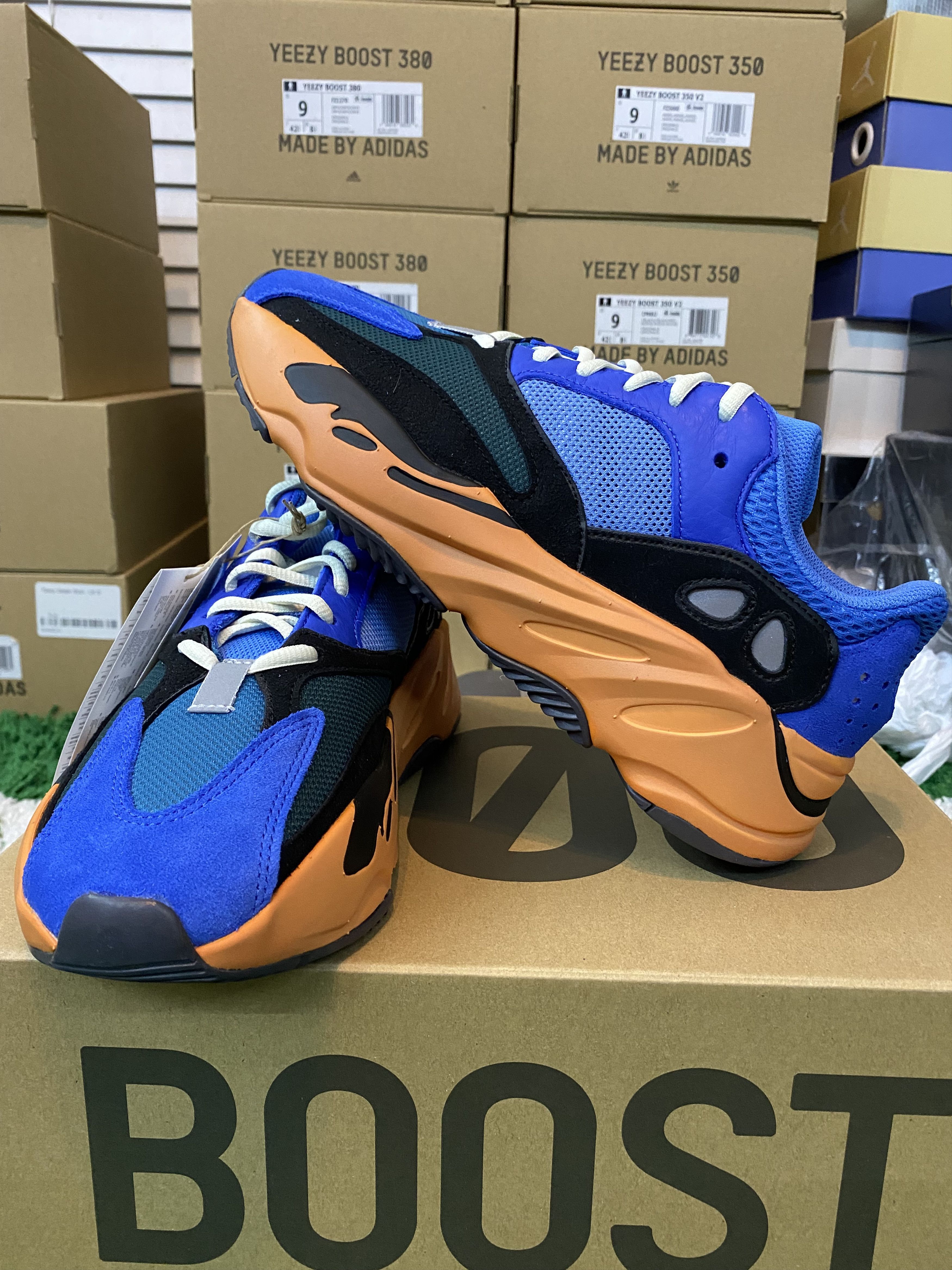 Adidas × Kanye West Yeezy Boost 700 - GZ0541 Size US 8.5 / EU 41-42 - 1 Thumbnail