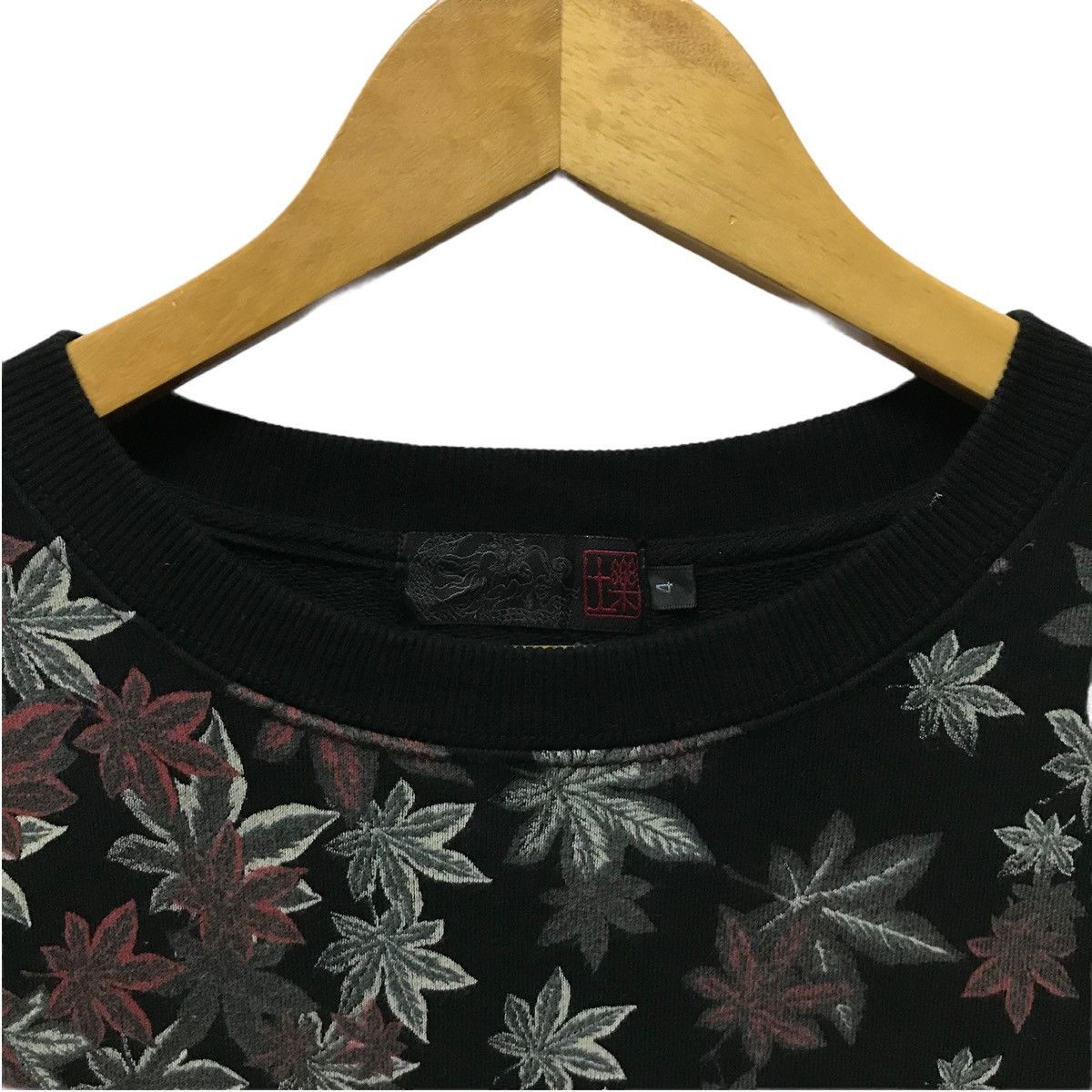Japanese Brand Vintage Sukajan Dragon Fish Koi Sweatshirt Size US M / EU 48-50 / 2 - 5 Thumbnail
