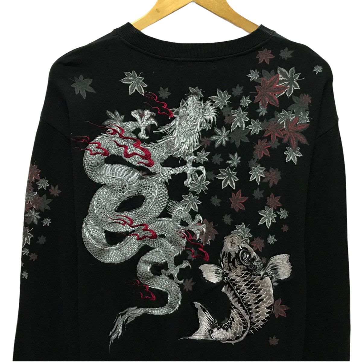 Japanese Brand Vintage Sukajan Dragon Fish Koi Sweatshirt Size US M / EU 48-50 / 2 - 2 Thumbnail