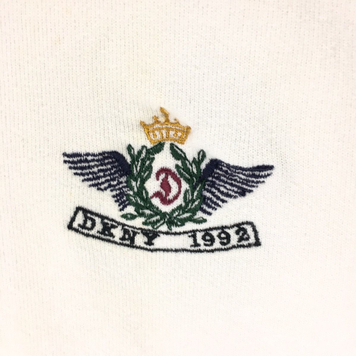 DKNY × Vintage Vintage DKNY Donna Karan New York Small Logo Sweatshirt Size US L / EU 52-54 / 3 - 4 Thumbnail