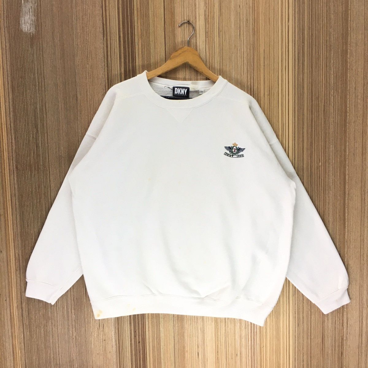 DKNY × Vintage Vintage DKNY Donna Karan New York Small Logo Sweatshirt Size US L / EU 52-54 / 3 - 1 Thumbnail