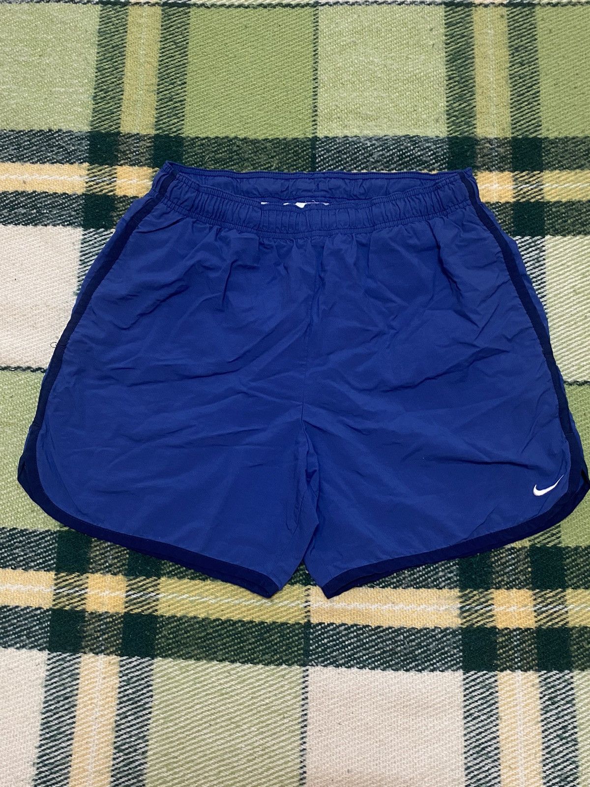 Nike Vintage Nike shorts streetwear swoosh casual y2k size S Size US 30 / EU 46 - 1 Thumbnail