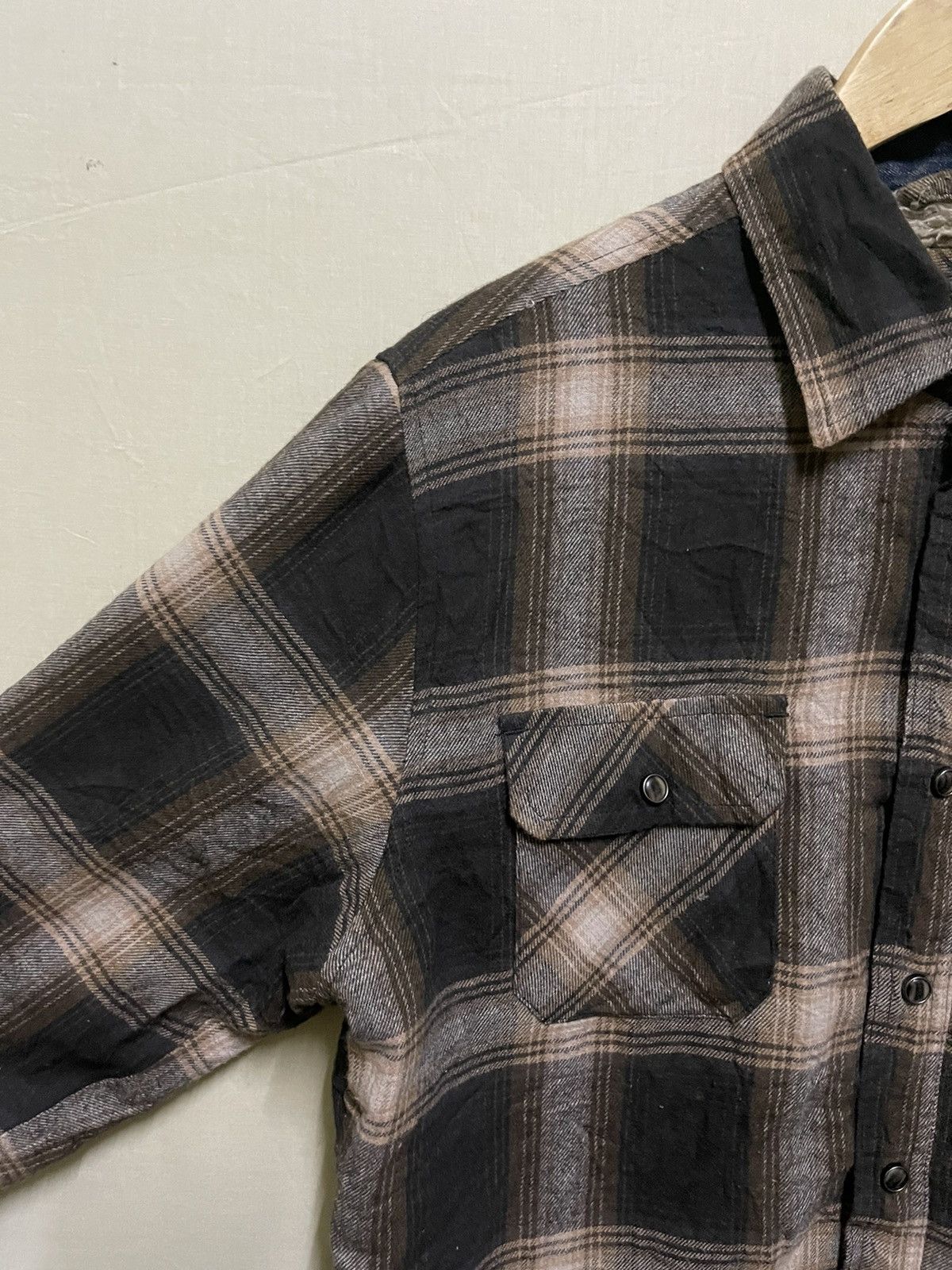 Japanese Brand Clothes Truck Flannel Shirt Snap Button Size US L / EU 52-54 / 3 - 2 Thumbnail