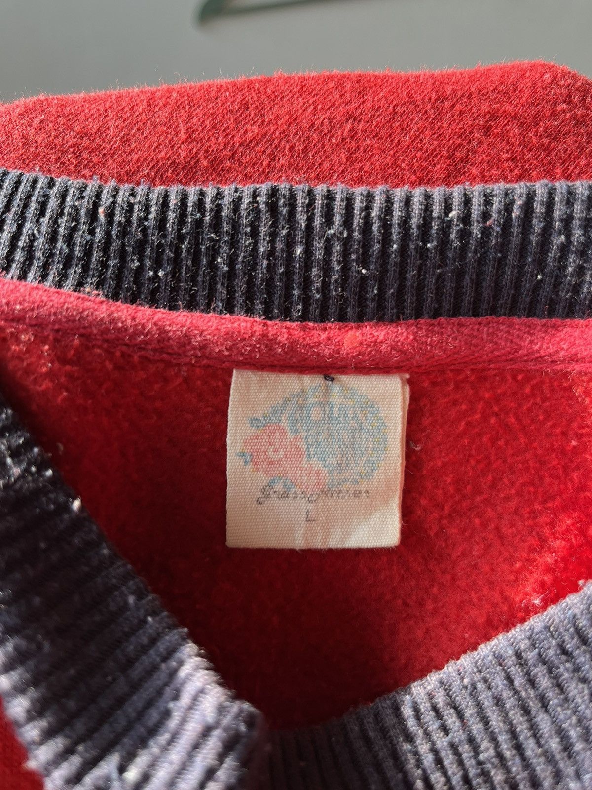 Vintage Vintage Blue Ocean Distress Two Tones Sweatshirt Size US L / EU 52-54 / 3 - 10 Thumbnail