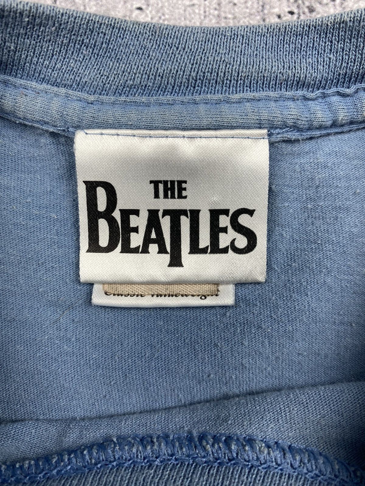 Band Tees Vintage 2000s The Beatles Promo Graphic T Shirt Size L Size US L / EU 52-54 / 3 - 9 Thumbnail