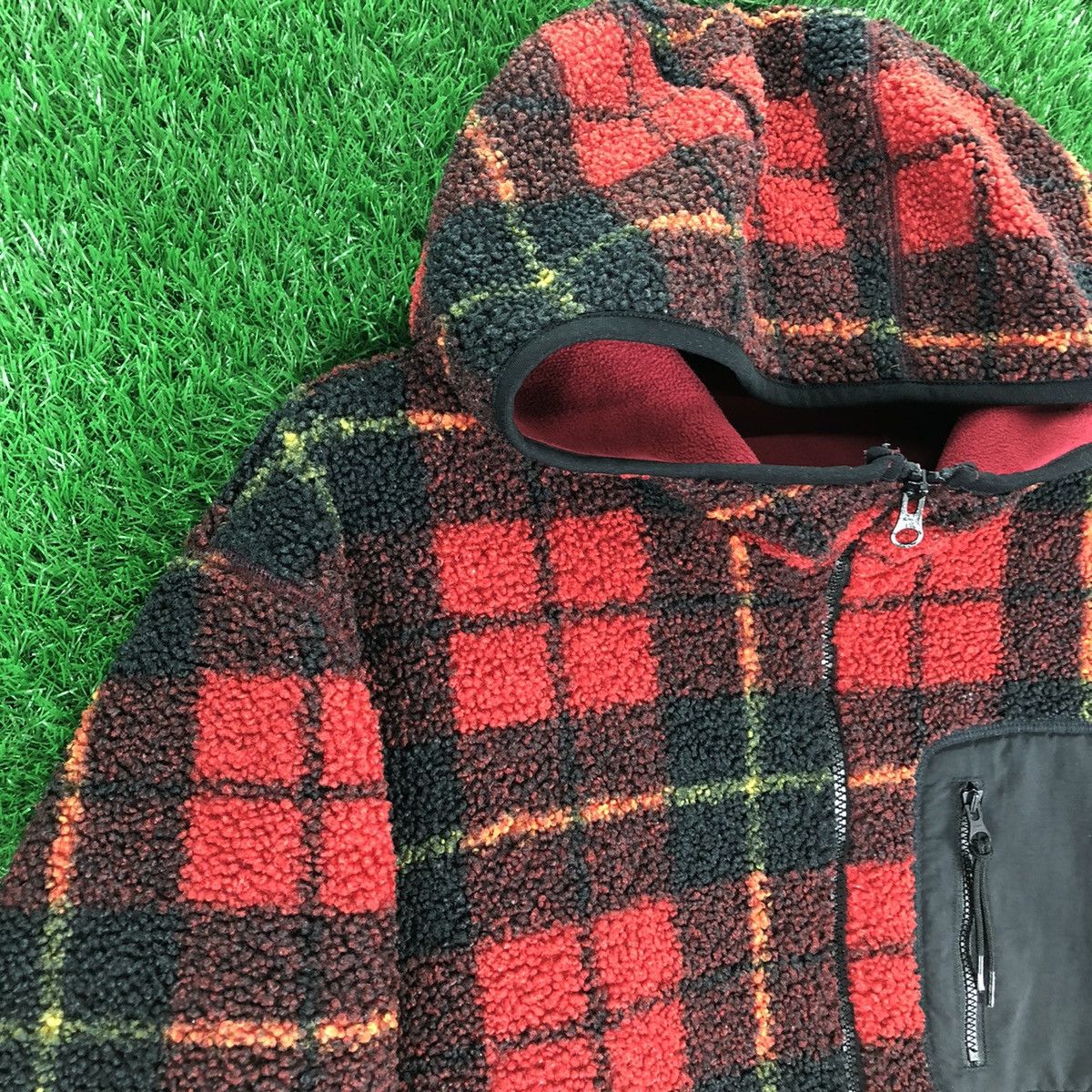 JW Anderson × Uniqlo JW Anderson x Uniqlo Sherpa Checkered Bulky Zipper Hoodie Size US L / EU 52-54 / 3 - 2 Thumbnail