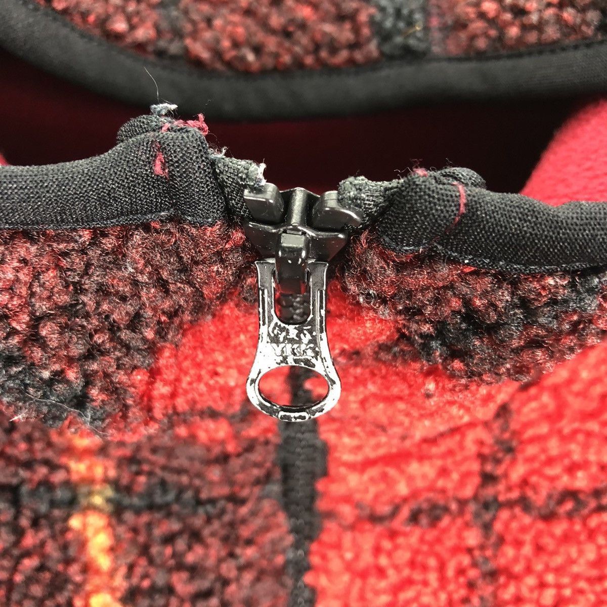 JW Anderson × Uniqlo JW Anderson x Uniqlo Sherpa Checkered Bulky Zipper Hoodie Size US L / EU 52-54 / 3 - 12 Thumbnail