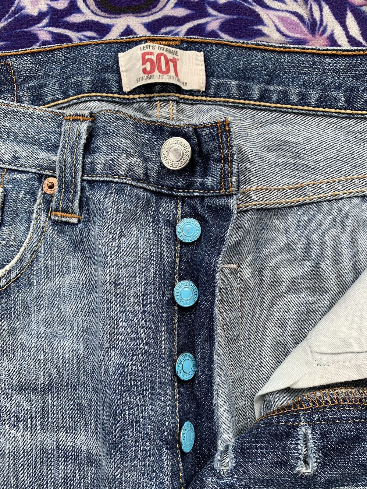 Other Faded Vintage Levis 501 e Blue Buttonfly Size US 32 / EU 48 - 5 Thumbnail