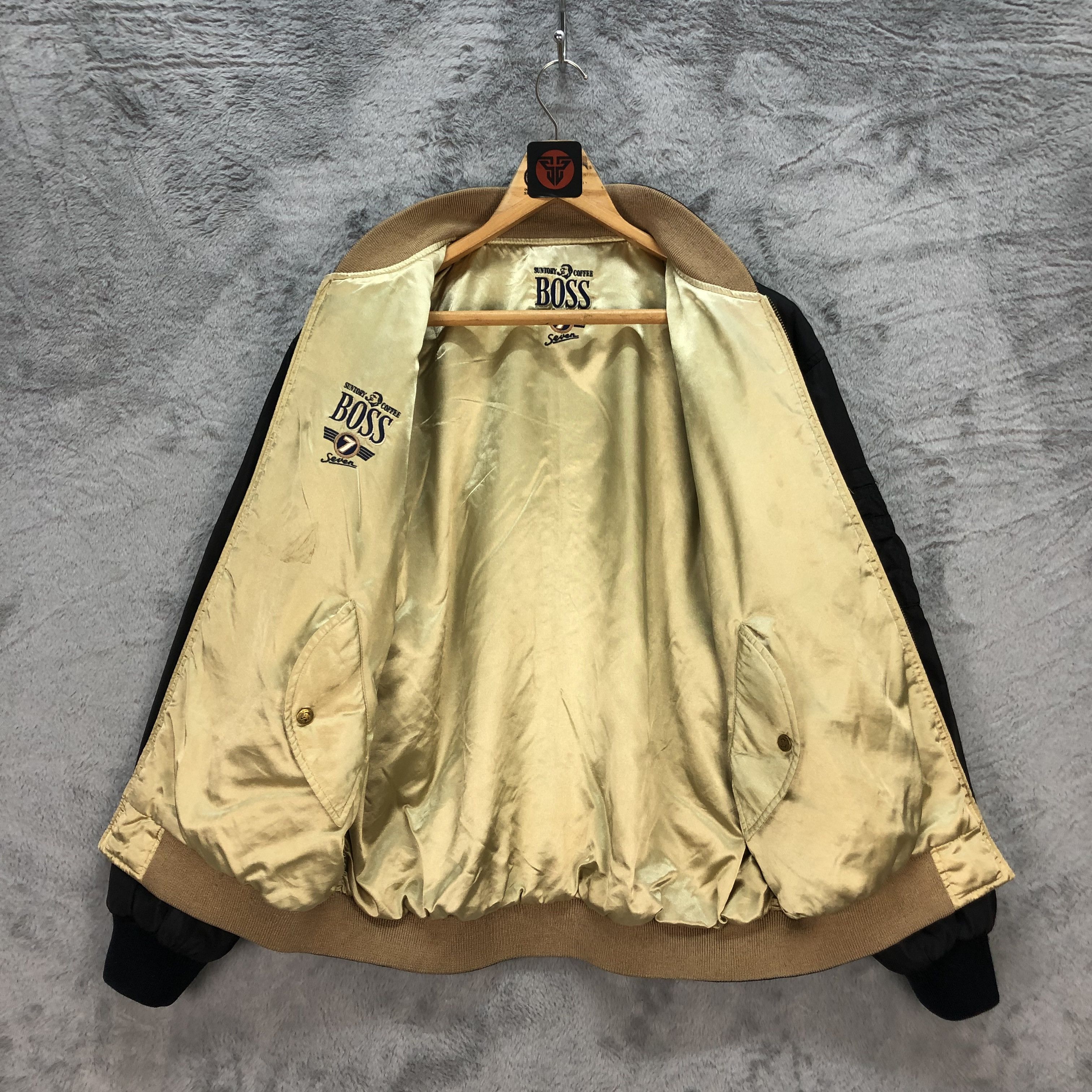 Vintage SUNTORY COFFE BOSS GOLDEN REVERSIBLE BOMBER JACKET #6162-50 Size US M / EU 48-50 / 2 - 17 Thumbnail