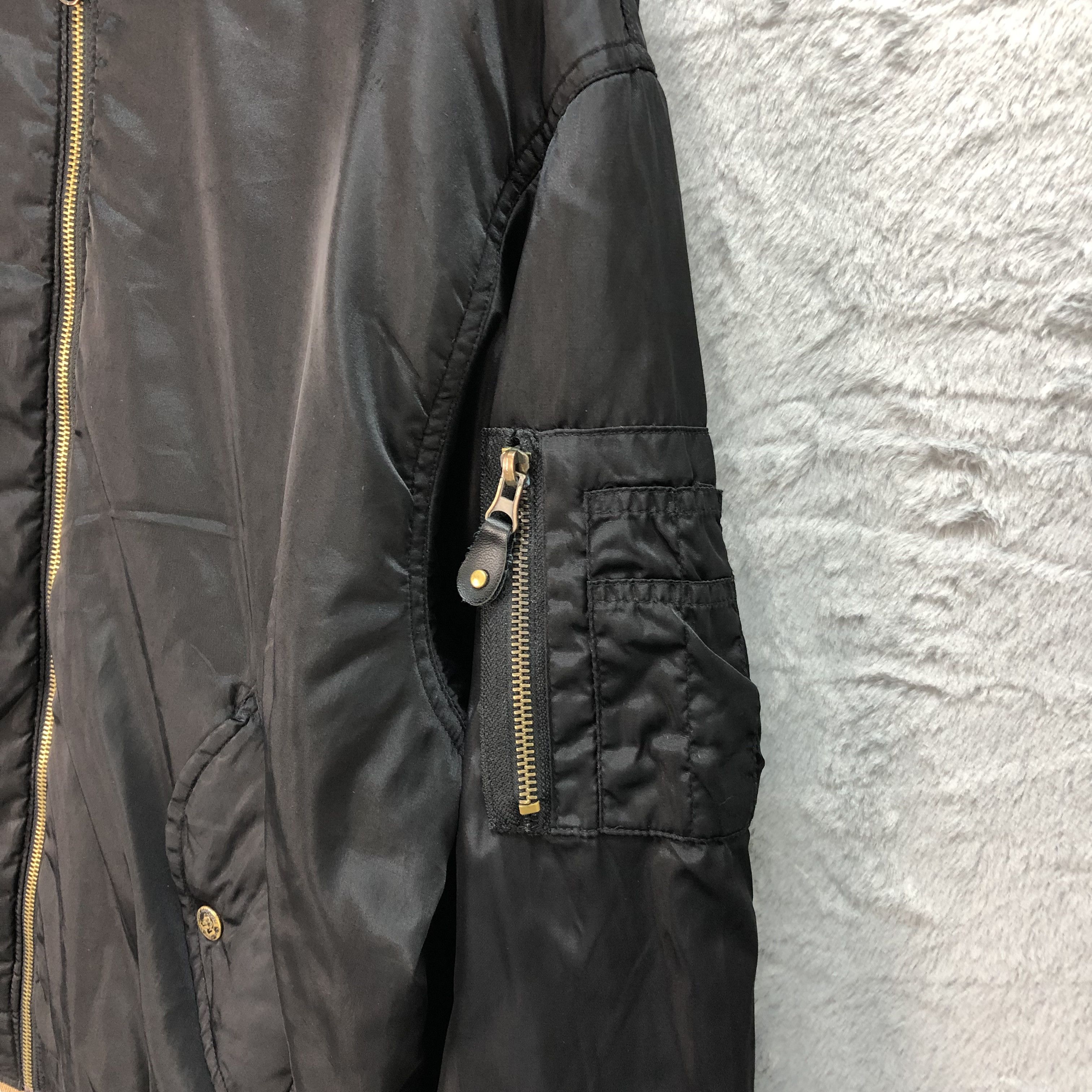 Vintage SUNTORY COFFE BOSS GOLDEN REVERSIBLE BOMBER JACKET #6162-50 Size US M / EU 48-50 / 2 - 15 Thumbnail