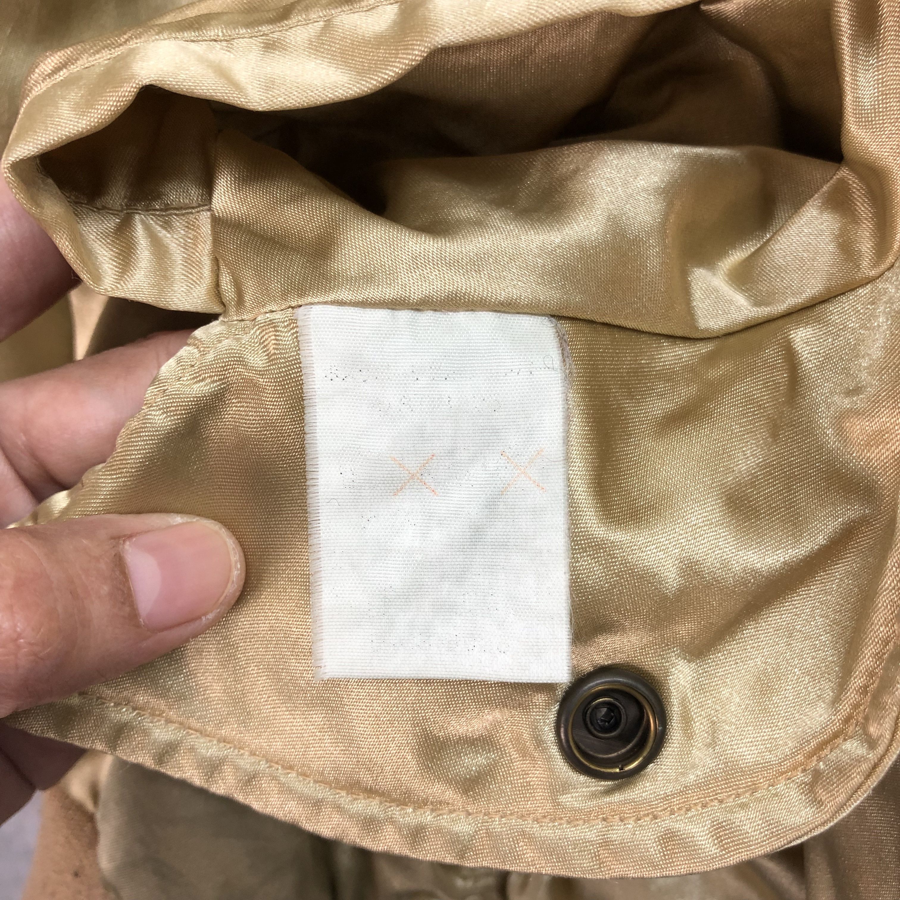Vintage SUNTORY COFFE BOSS GOLDEN REVERSIBLE BOMBER JACKET #6162-50 Size US M / EU 48-50 / 2 - 8 Thumbnail