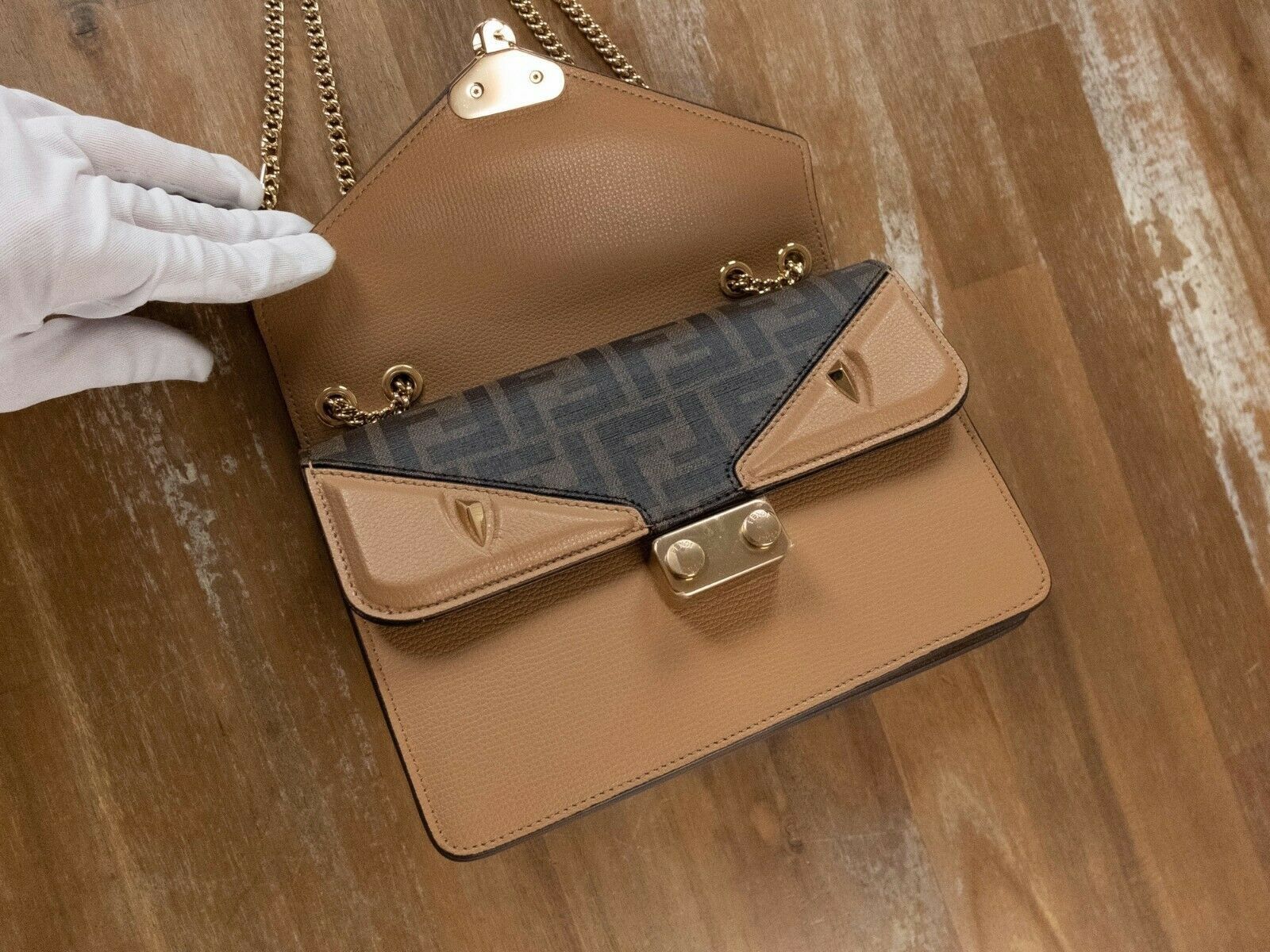 Fendi FENDI Vitello Vienna Bag Bugs crossbody shoulder bag F logo Size ONE SIZE - 3 Thumbnail