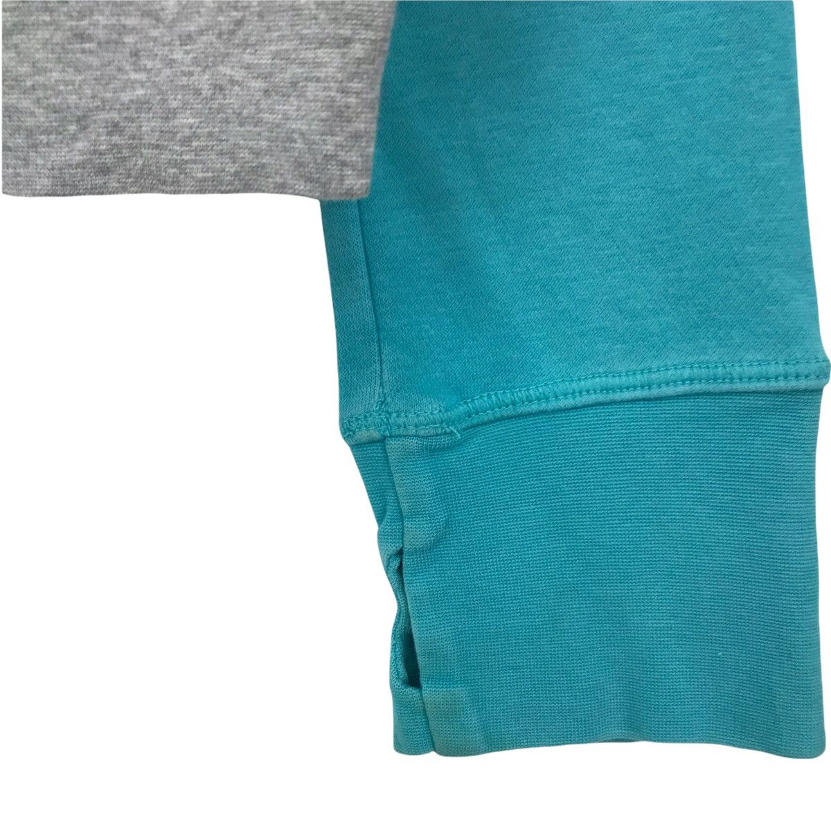 Nike Vintage Nike Crop Top Nike Swoosh Nike Sweatshirt Size US S / EU 44-46 / 1 - 4 Thumbnail