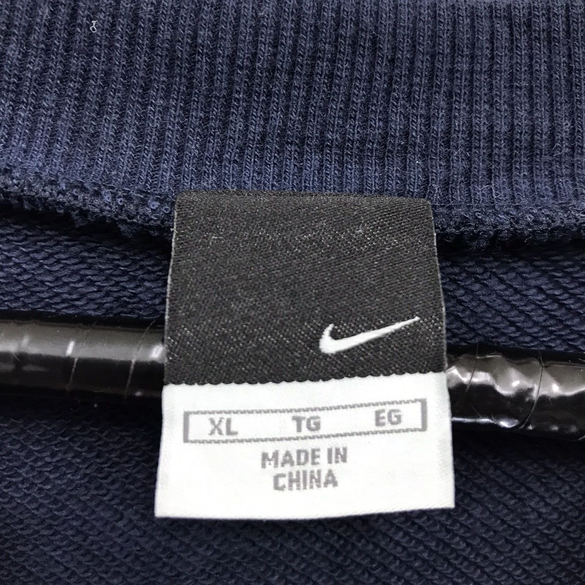 Nike × Vintage Vintage Nike Sweatshirt Nike Swoosh Nike Jumper Pullover Size US L / EU 52-54 / 3 - 7 Thumbnail