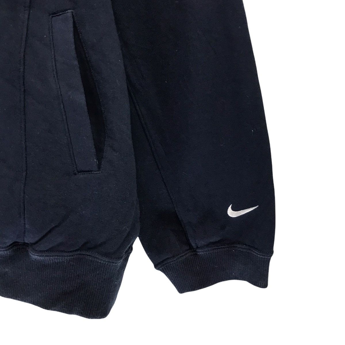 Nike × Vintage Vintage Nike Sweatshirt Nike Swoosh Nike Jumper Pullover Size US L / EU 52-54 / 3 - 3 Thumbnail