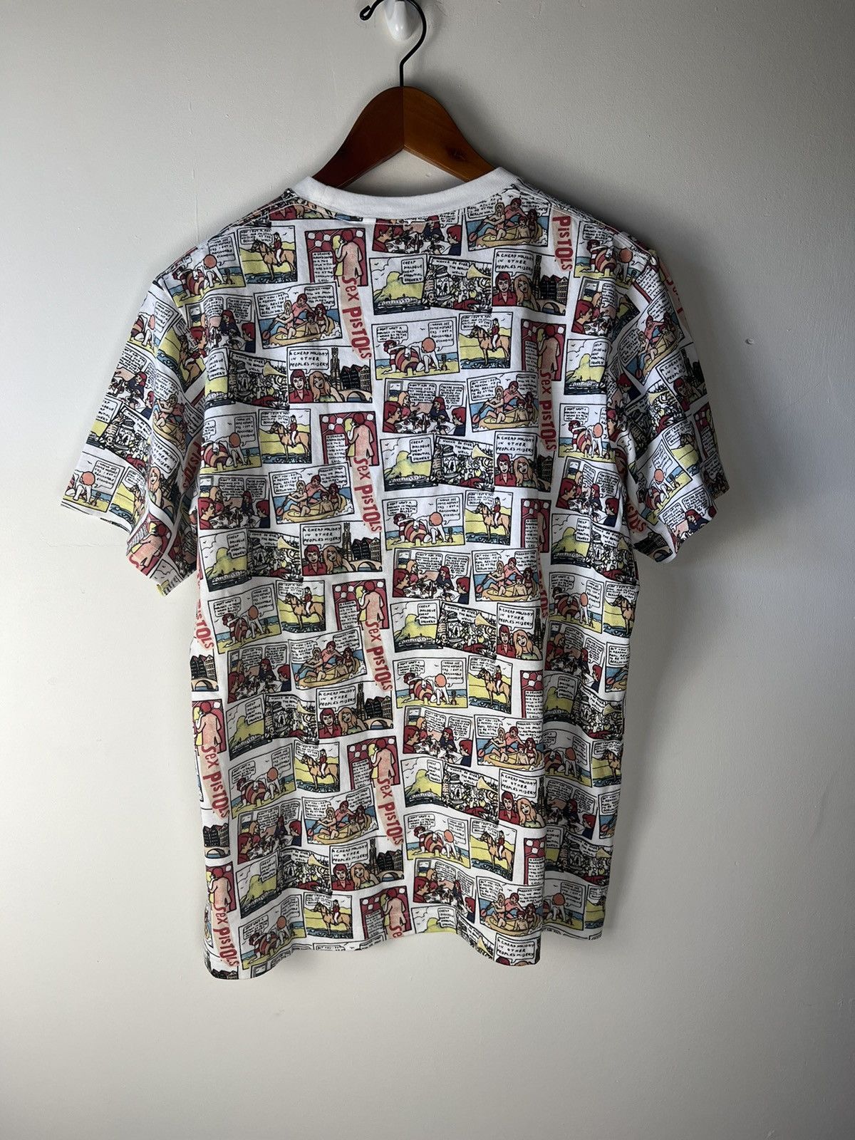 Band Tees Uniqlo Sex Pistols All Over Print tee Size US L / EU 52-54 / 3 - 2 Thumbnail