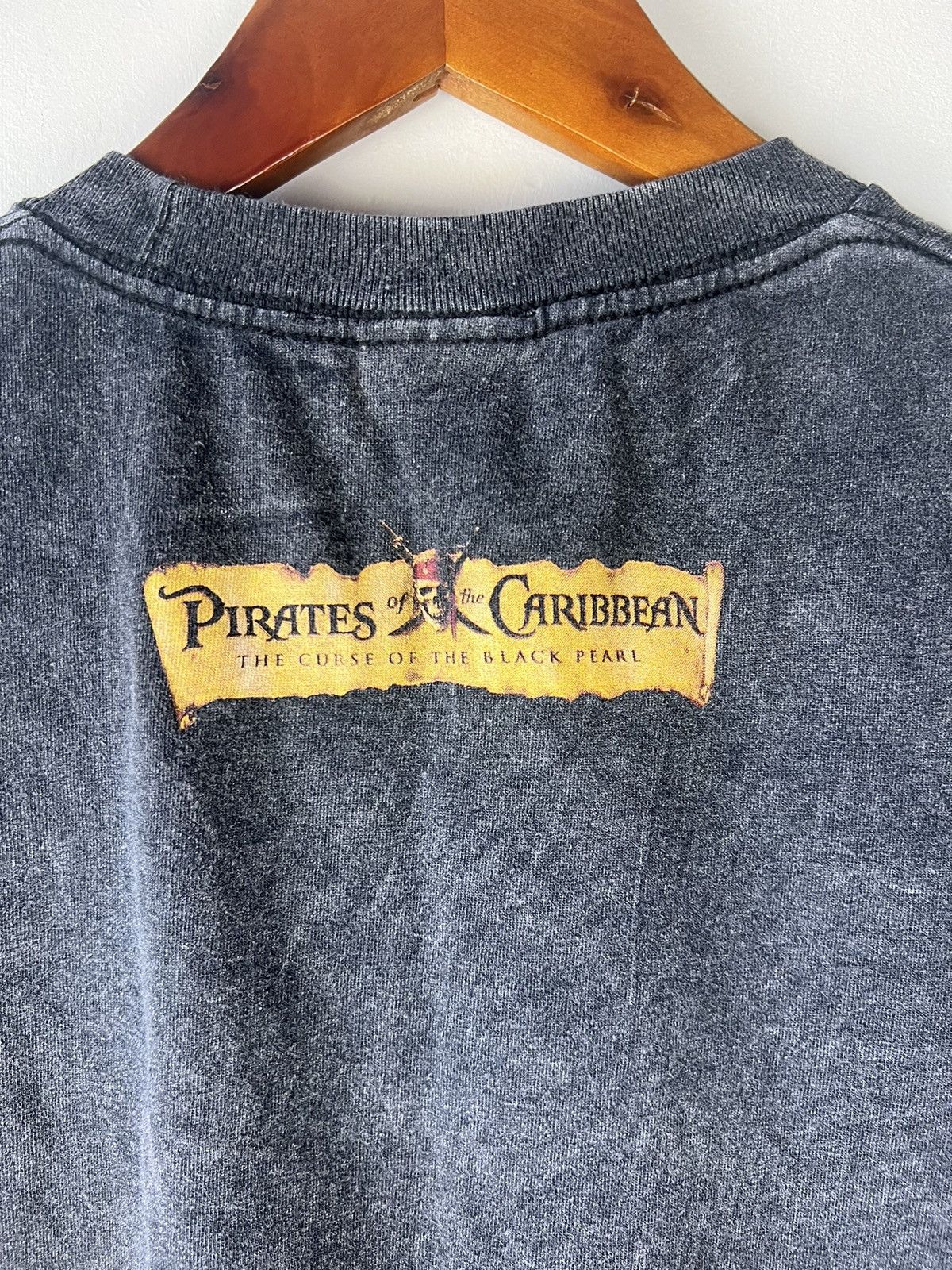 Disney Vintage Pirate of the Caribbean the curse of the black pearl Size US M / EU 48-50 / 2 - 3 Thumbnail