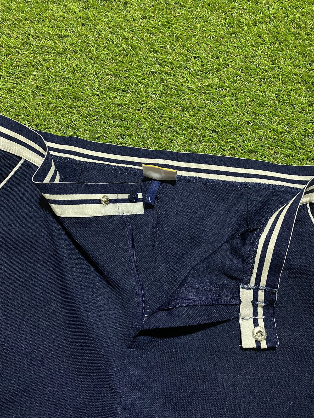 Ellesse Vintage Ellesse shorts streetwear y2k casual style size L Size US 34 / EU 50 - 5 Thumbnail