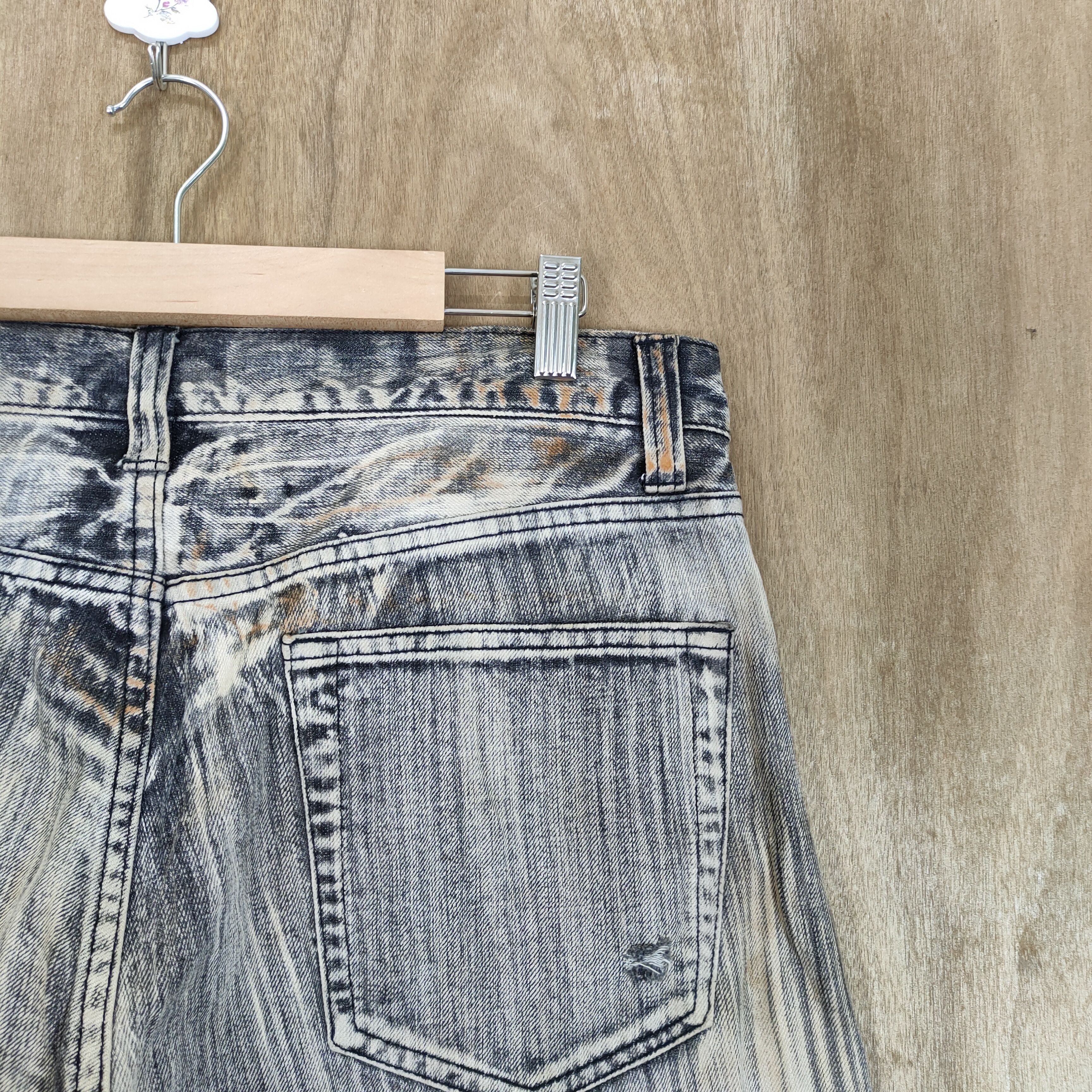 Japanese Brand VINTAGE JAPANESE STRAIGHT FADED JEANS DENIM PANTS Size US 34 / EU 50 - 12 Thumbnail