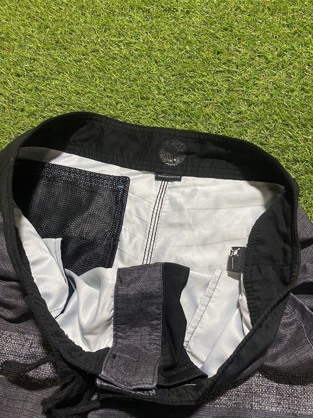 Oakley Vintage Y2k Oakley shorts streetwear style size M Size US 32 / EU 48 - 4 Thumbnail