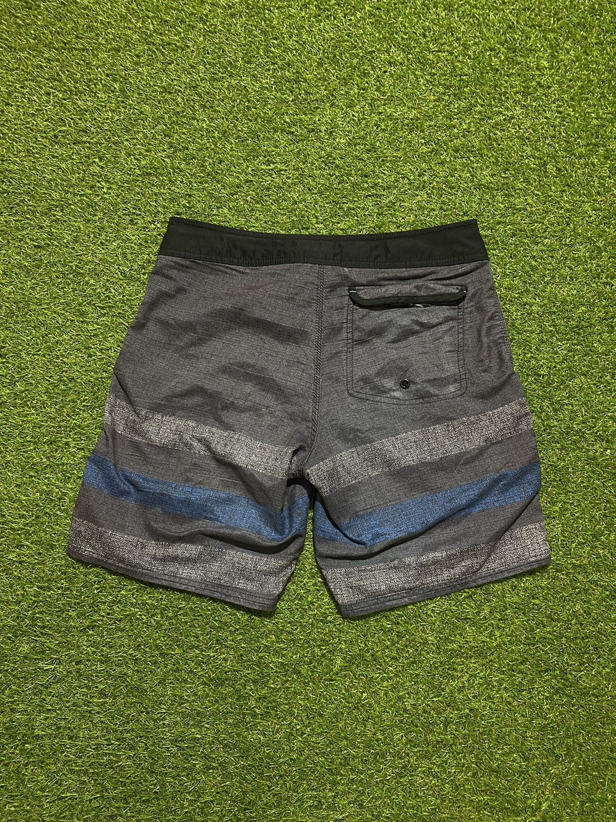 Oakley Vintage Y2k Oakley shorts streetwear style size M Size US 32 / EU 48 - 3 Thumbnail