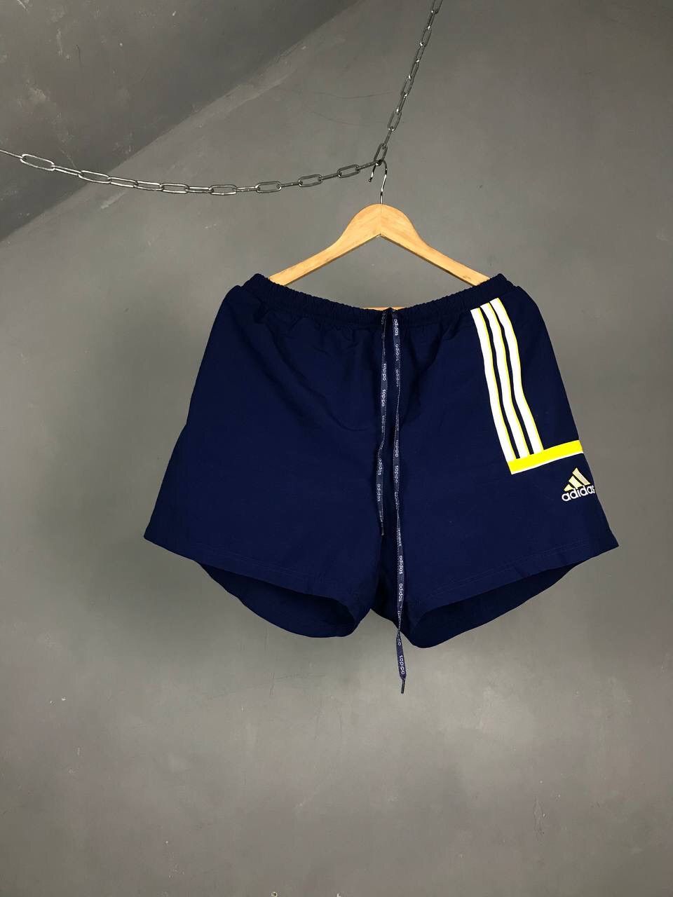 Adidas × Vintage Adidas vintage streetwear shorts Size US 34 / EU 50 - 1 Thumbnail