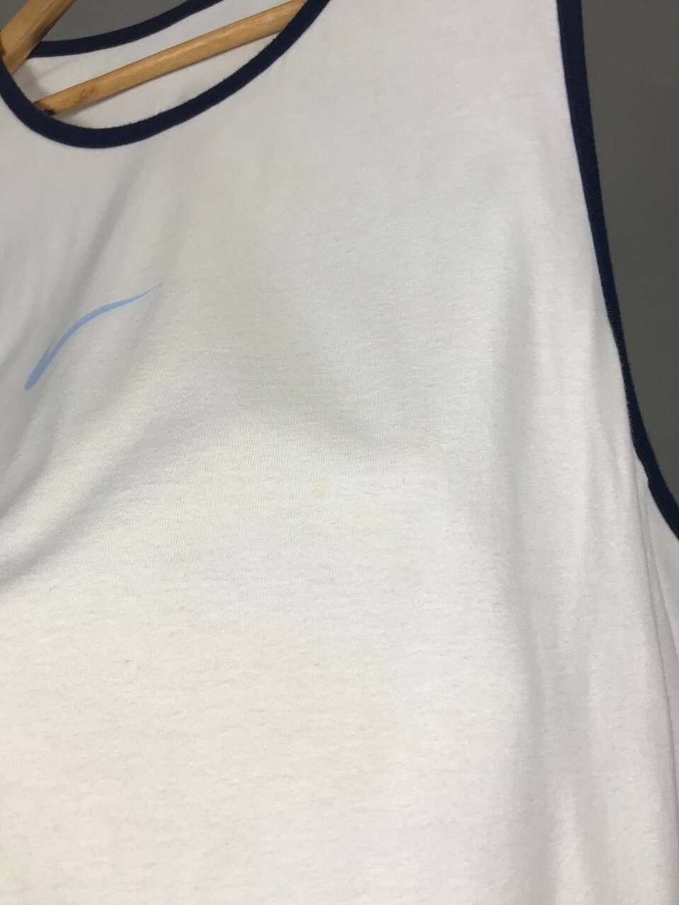 Nike × Vintage Nike swoosh streetwear vintage center logo tee Size US L / EU 52-54 / 3 - 8 Thumbnail