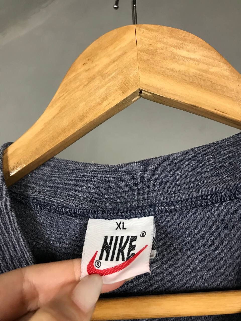Vintage Nike swoosh streetwear vintage sweatshirt Size US XL / EU 56 / 4 - 4 Thumbnail
