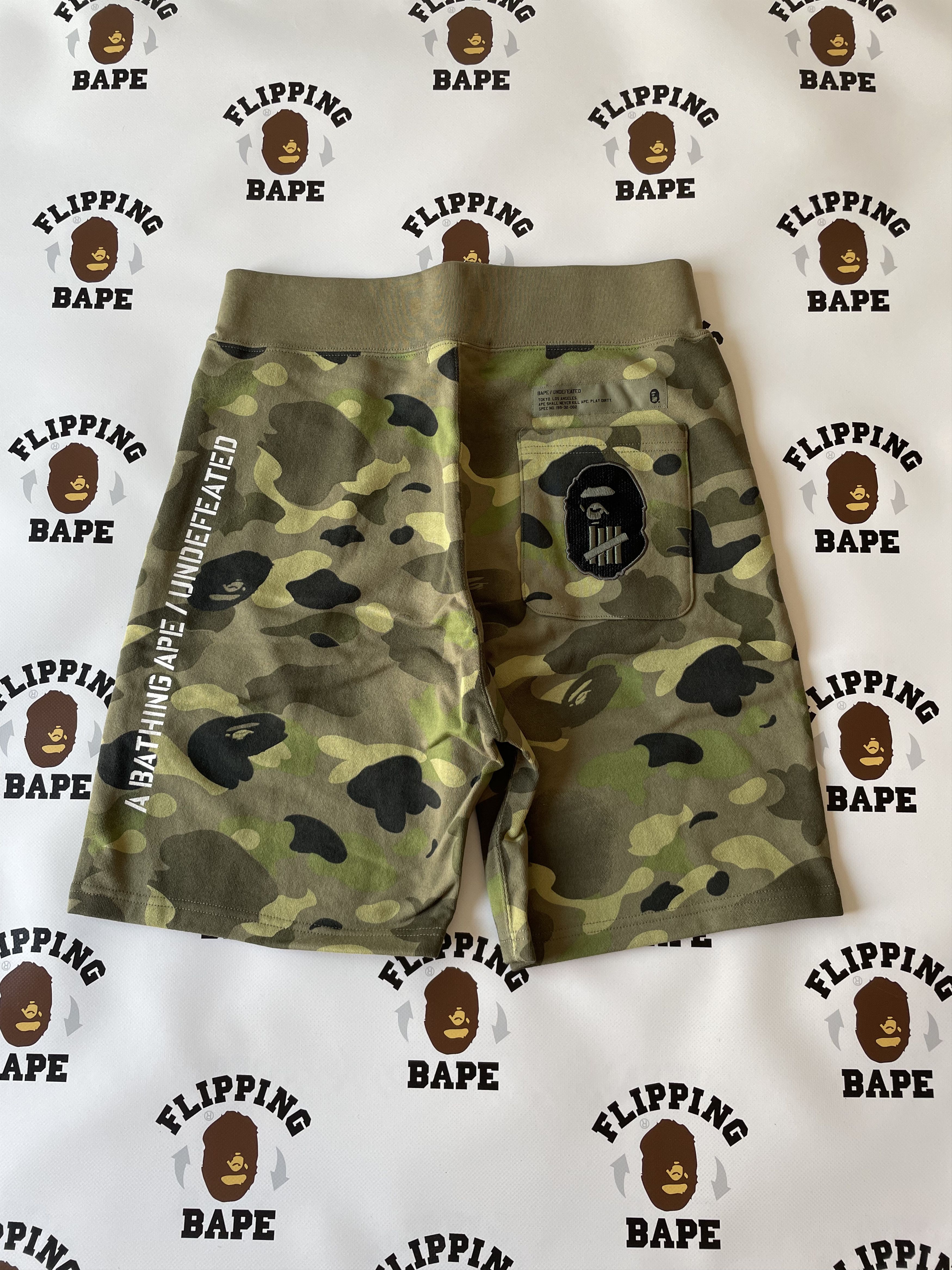 Bape BAPE X UNDEFEATED SHARK SWEAT SHORTS Size US 30 / EU 46 - 2 Thumbnail