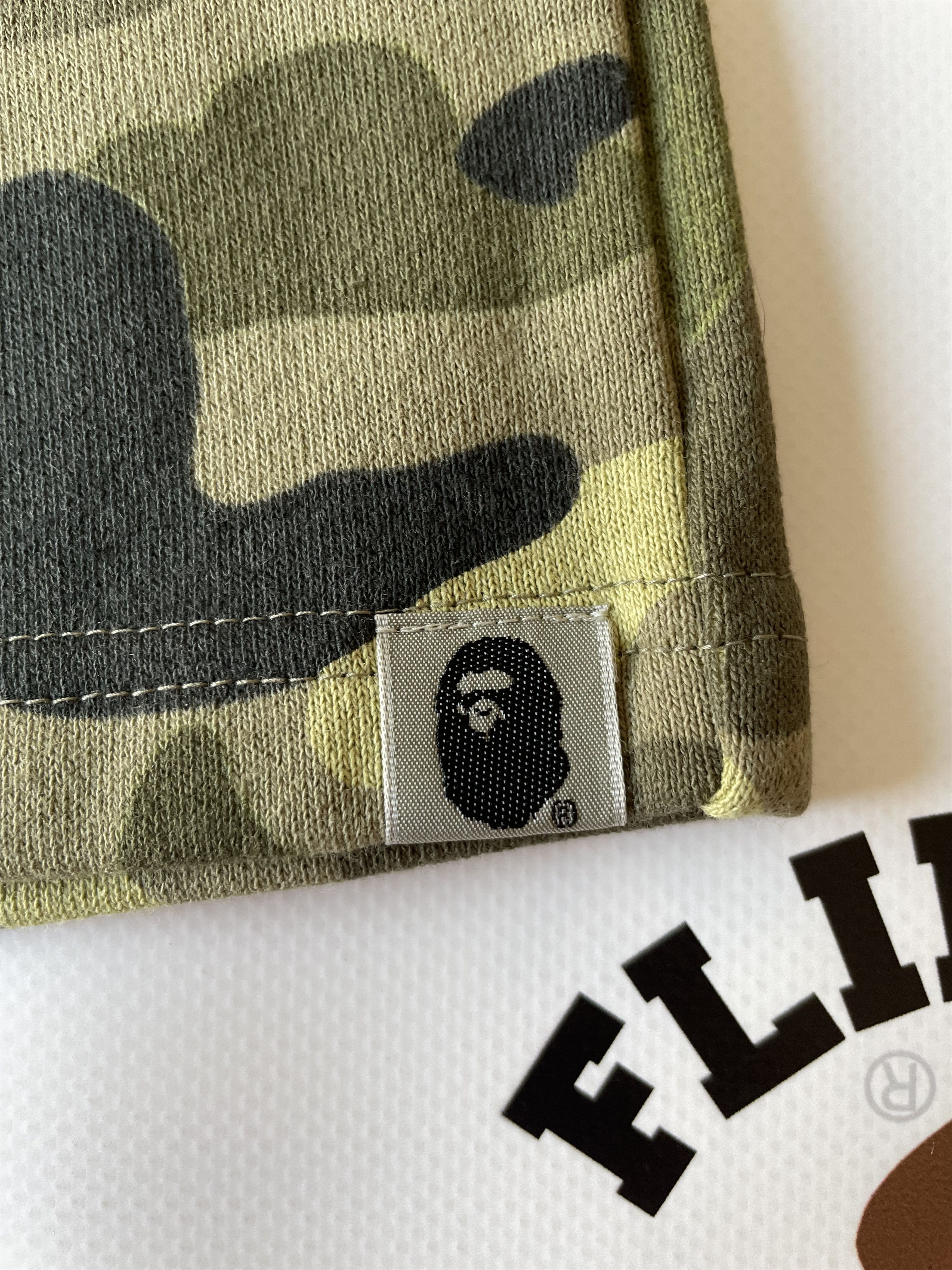 Bape BAPE X UNDEFEATED SHARK SWEAT SHORTS Size US 30 / EU 46 - 4 Thumbnail