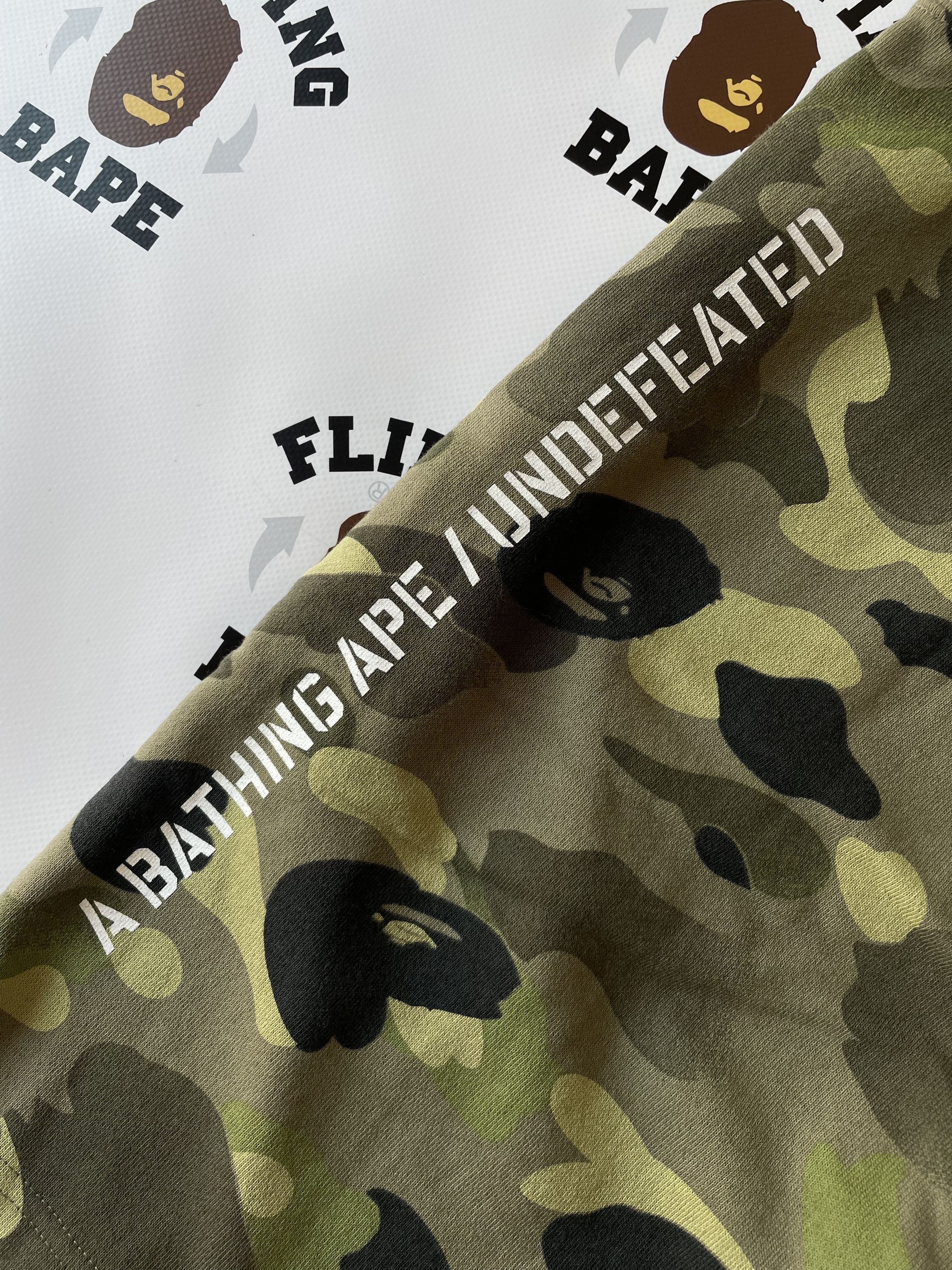 Bape BAPE X UNDEFEATED SHARK SWEAT SHORTS Size US 30 / EU 46 - 3 Thumbnail