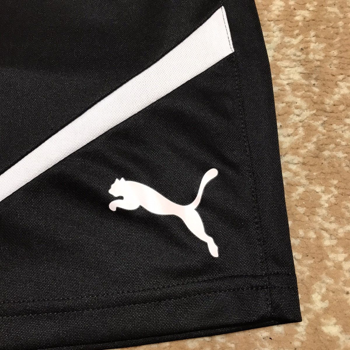 Puma Vintage Puma shorts Huddersfield football y2k style size XL Size US 36 / EU 52 - 3 Thumbnail