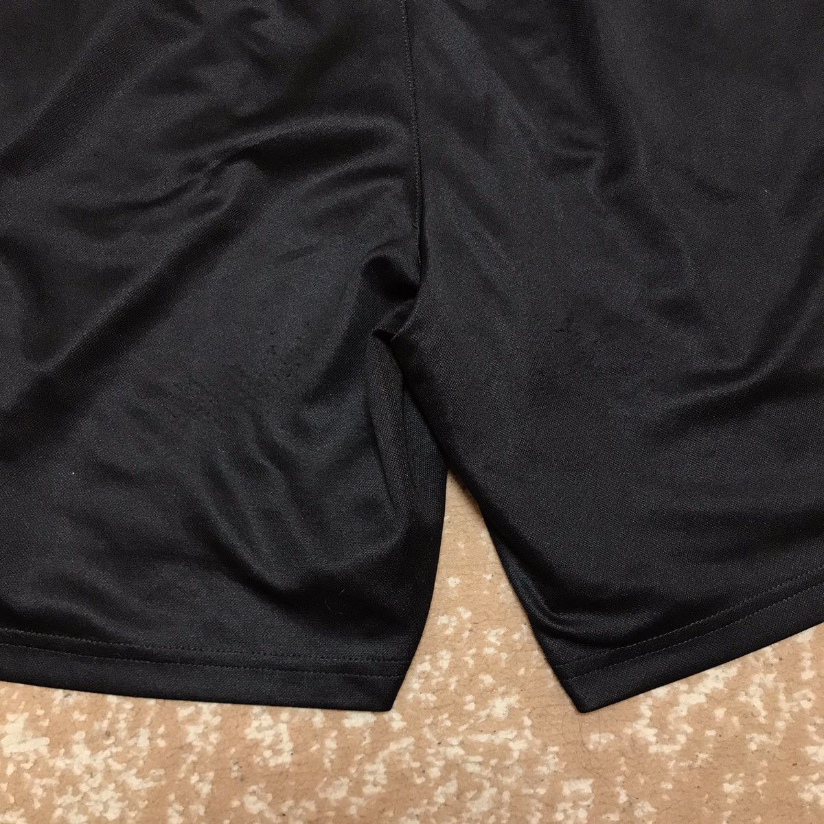 Puma Vintage Puma shorts Huddersfield football y2k style size XL Size US 36 / EU 52 - 7 Thumbnail
