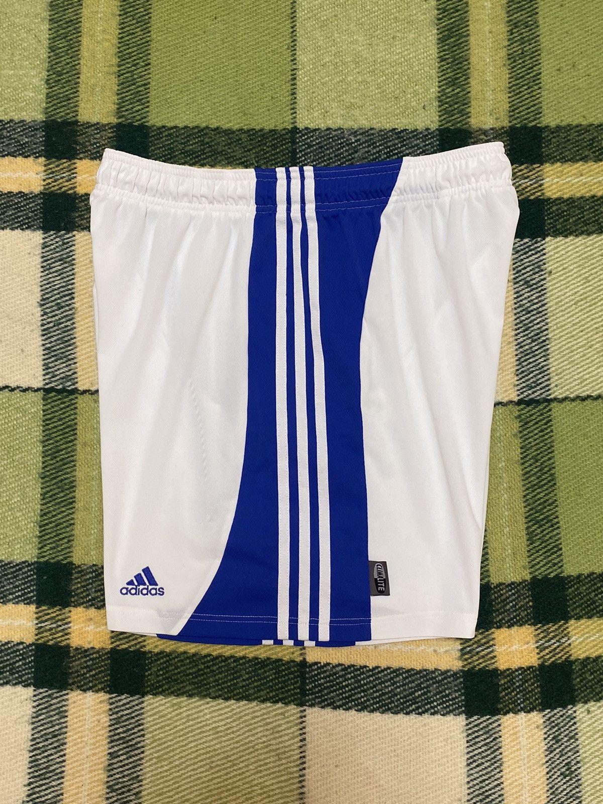 Adidas Vintage Adidas shorts streetwear y2k casual style size L Size US 34 / EU 50 - 2 Thumbnail
