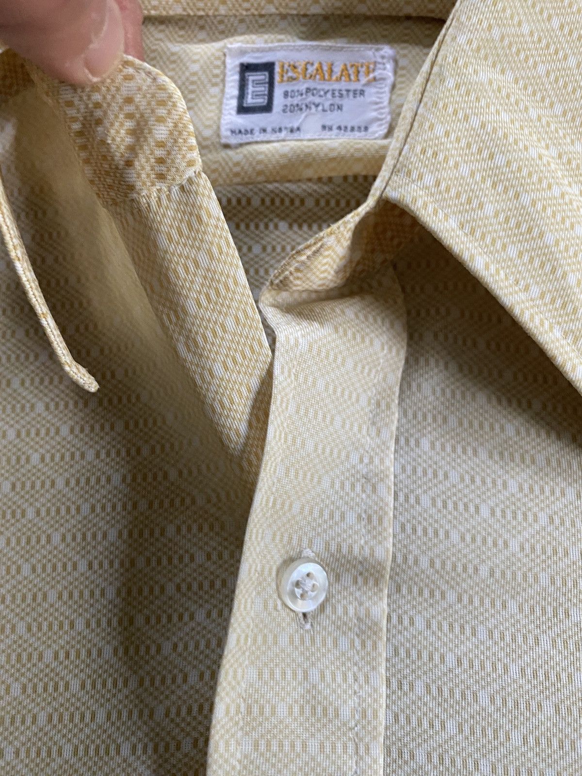 Vintage Vintage 60’s Escalate Sheer Poly Blend Button Up Size US L / EU 52-54 / 3 - 11 Thumbnail